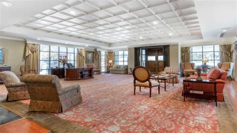 MEMPHIS FUNERAL HOME - Updated January 2026 - 38 Photos - 5599 Poplar ...