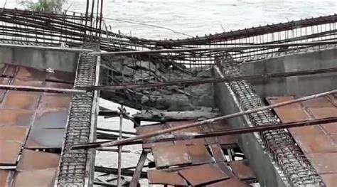 Telangana : Bridge under construction collapses due to heavy rains in ...