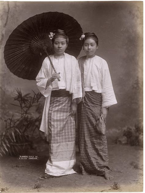 Burmese Girls - Rangoon , Burma (Myanmar) c1880's - Old Indian Photos
