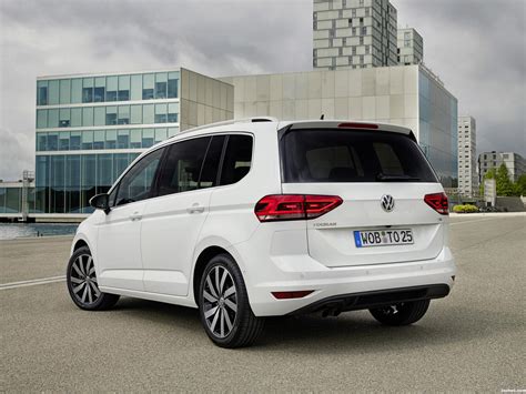 Fotos de Volkswagen Touran 2015