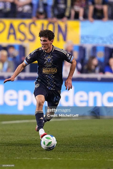 Jeremy Rafanello of Philadelphia Union controls the ball against the ...