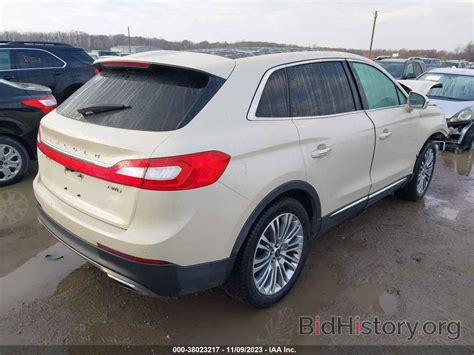 Report 2LMPJ8LR2JBL13345 LINCOLN MKX 2018 Cream Gasoline - price and damage history