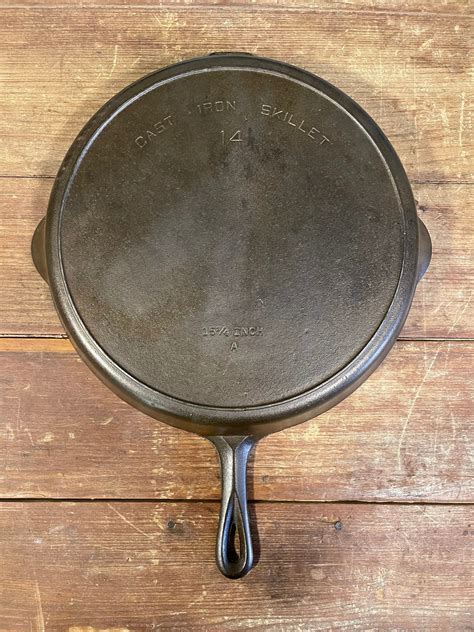 14 outlet inch skillet