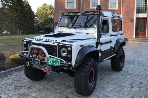 1990 Land Rover Defender 90 for sale on BaT Auctions - sold for $33,750 ...