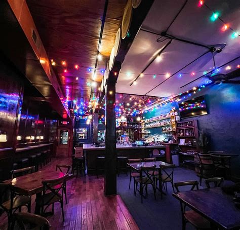 Where To Go In Memphis For A Cocktail by Memphis Travel | The Vendry