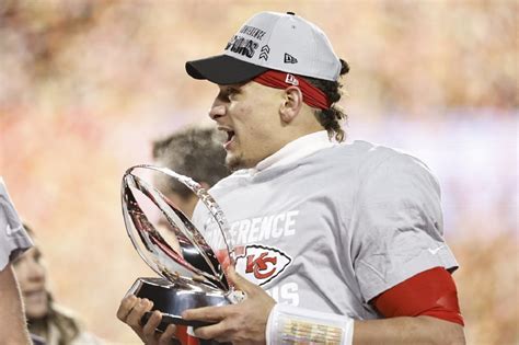 Friday's BEST BETS: Super Bowl Bets and Parlays   College Basketball   Golf