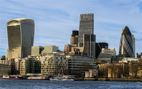 Download wallpaper 3840x2400 buildings, sea, embankment, city 4k ultra ...