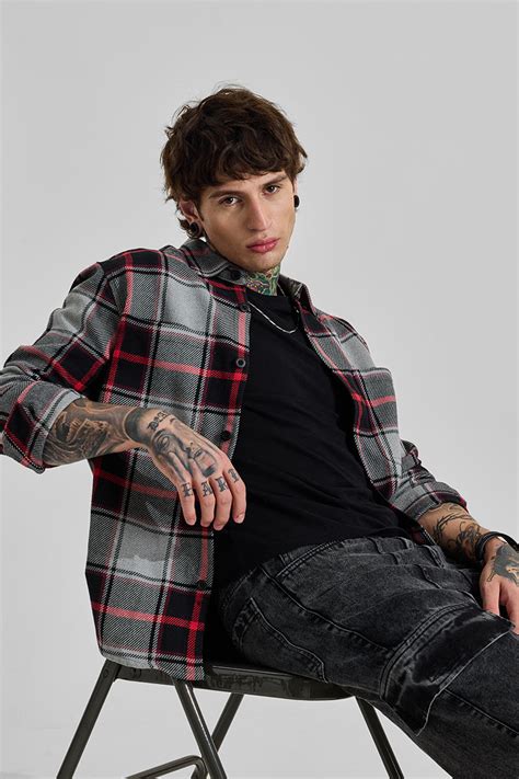 Buy Men's Black Checks Relaxed Fit Overshirt Online | Snitch – SNITCH