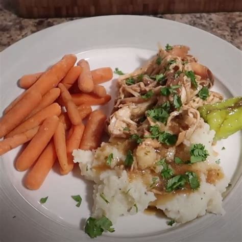 Easy & Delicious Crockpot Mississippi Chicken Recipe - Heavenly Recipes