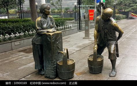 武汉江汉路民俗雕塑-卖水高清图片下载_红动中国