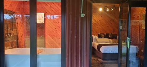 WATERFALL SPRINGS RETREAT (Kulnura) - B&B Reviews & Photos - Tripadvisor