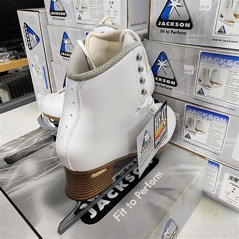 New Jackson Ultima Evo Women's Figure Skates Size 4 Regular Width ...