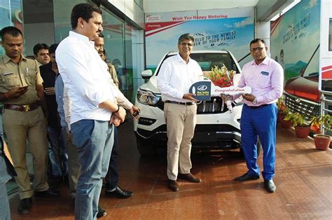 Raj India : Mahindra dealers and showrooms in Varanasi,Bhadohi,Ghazipur ...