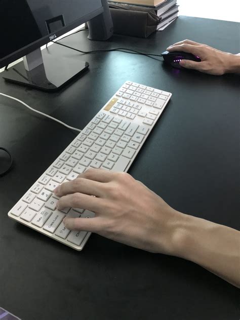 Where to Position Mouse When Using a Computer 的图像结果