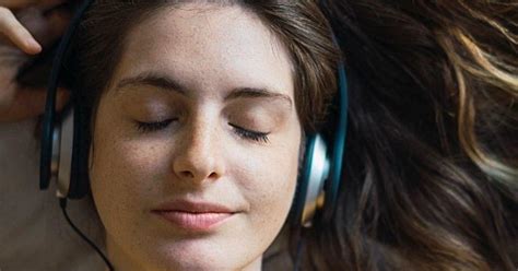 Listening To Music Triggers Brain Same As Cocaine, Study Finds