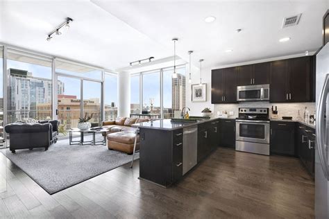 Best Apartments with Floor-to-Ceiling Windows in Austin TX | AptAmigo