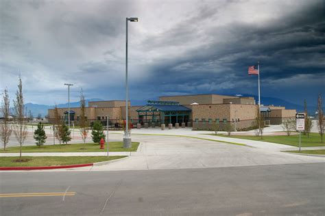 Falcon Ridge Elementary School - Mahas Construction Inc.