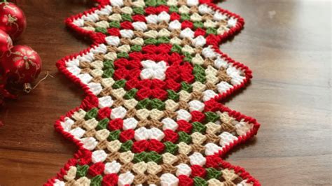 Image result for Filet Crochet Christmas Table Runner Patterns