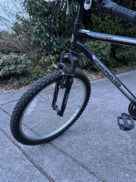 Roadmaster Granite Peak Mountain Bike 26 inch wheels for Sale in Seattle, WA - OfferUp
