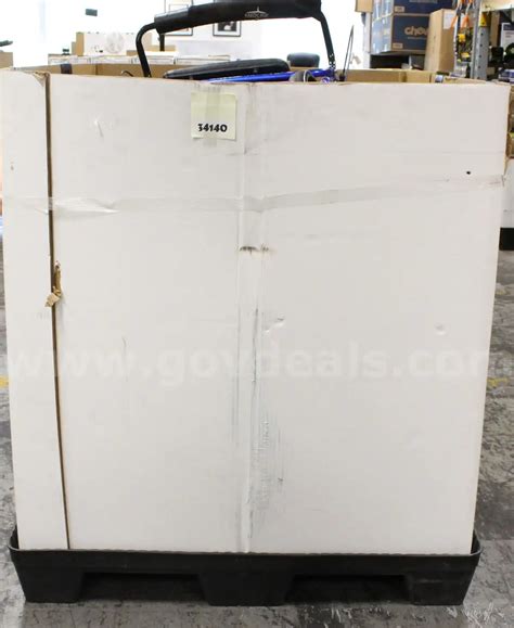 1 Tri-Wall of Asst. Strollers/Seats/Etc. #34140, *PICK UP ONLY* *TRI ...