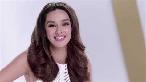 Shibani Dandekar Wiki, Biography, Dob, Age, Height, Weight, Affairs and ...
