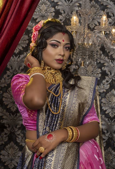 Image result for Bengali Bride Jewelry