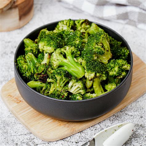Air Fryer Frozen Broccoli 🥦👌Roasted to Perfection!