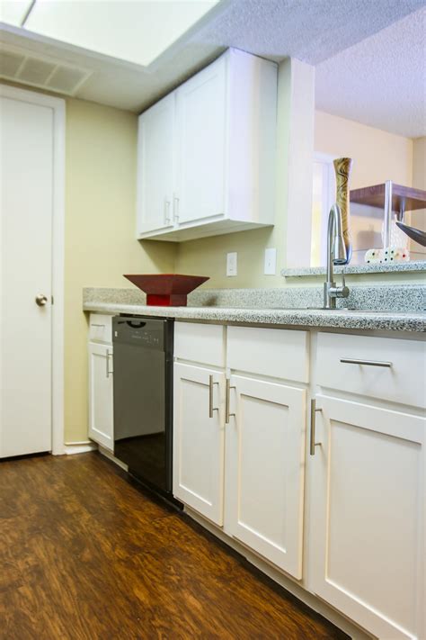 View Photos | Centre Oaks Apartments