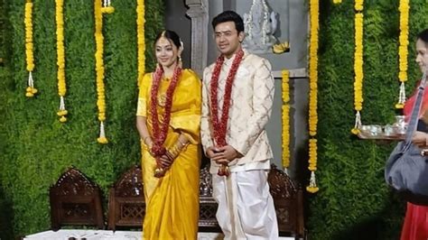 Tejasvi Surya marries Sivasri Skandaprasad, first pics out as BJP ...