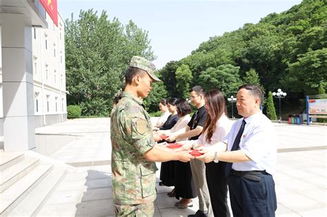 大连西岗区退役军人法律服务站 法律援助暖军心 - 知乎