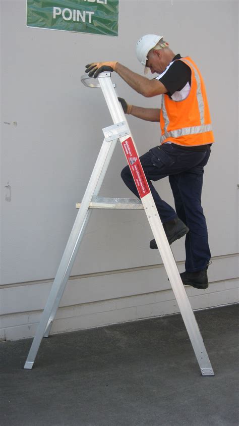 Platform Ladders | SafeSmart Access