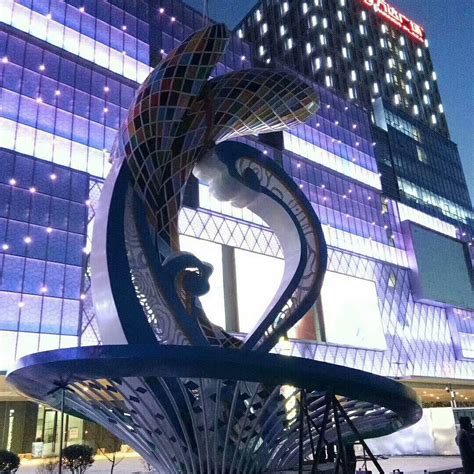 玻璃钢雕塑 - 海南绿鑫城景观工程有限公司