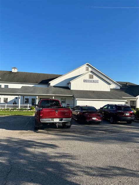 GASTHOF VILLAGE INN (Montgomery) - Inn Reviews, Photos, Rate Comparison ...