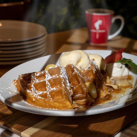 A Taste Test: What Makes Chicago Waffles the Best in the City - Chicago ...