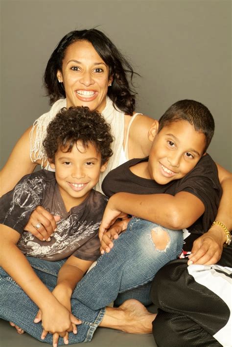 Laura Cathcart's Instagram, Twitter & Facebook on IDCrawl