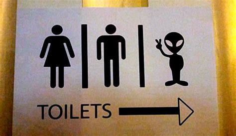 World Toilet Day 2015: 7 ridiculously funny toilet signs from around ...