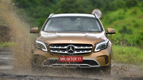 Mercedes Benz GLA 2017 220d 4Matic Exterior Car Photos - Overdrive