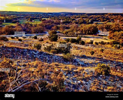 Cross and mountain hi-res stock photography and images - Alamy