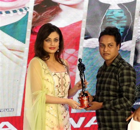 ###Assam Artist Sushanta Das Honored Glamourworld- :: pressnote.in