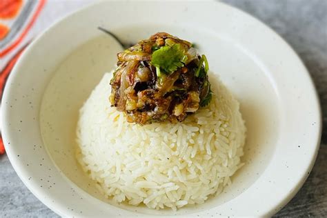 https://assets.telegraphindia.com/abp/2025/Mar/1742415718_garlic.jpg
