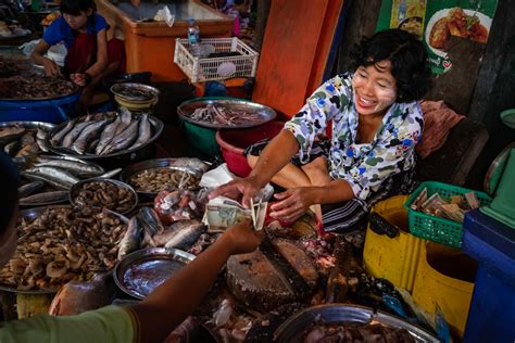 https://rps.org/media/kakn1x5v/myeik-market-myanmar.jpg