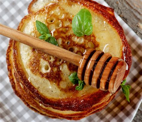 pH of honey- How acidic or alkaline honey is? - All about honey and ...