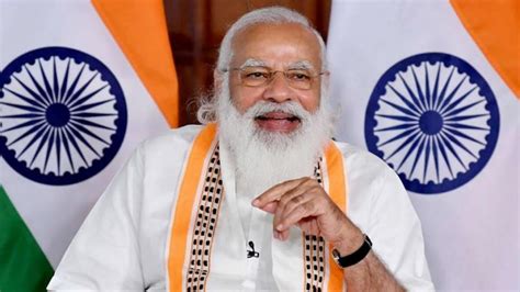 PM Modi Birthday: खाना, रहना और इलाज... 8 साल में ये योजनाएं बनीं पीएम ...