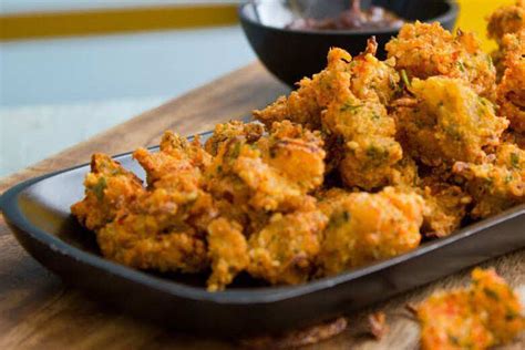 #CookAtHome: How To Make Rice Pakodas | Femina.in