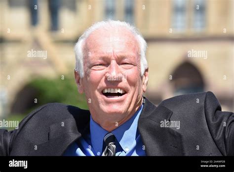 Business Man in Suit and Tie 的图像结果