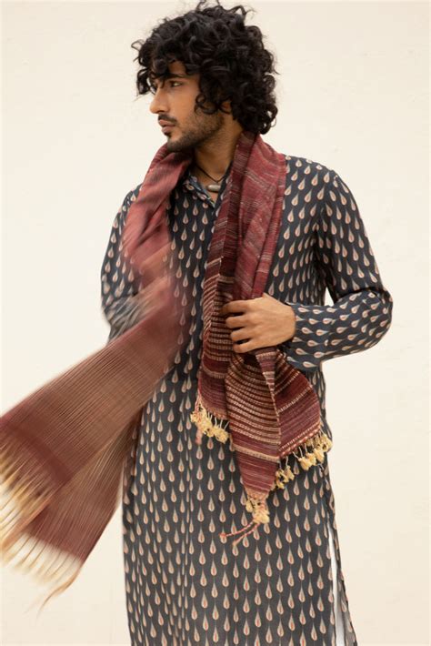 Men's Bhujodi Stole | TUTI – Tuti