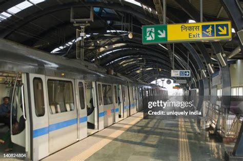 Delhi Local Train 的图像结果