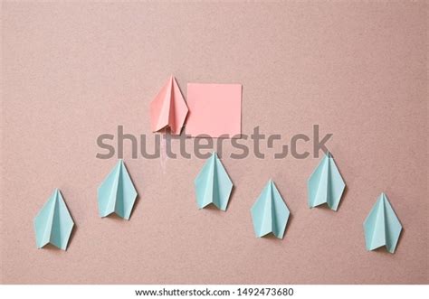 Sticky-Note Plane 的图像结果