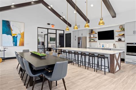 Photo Gallery & Tour | Seasons at Hoffman Estates