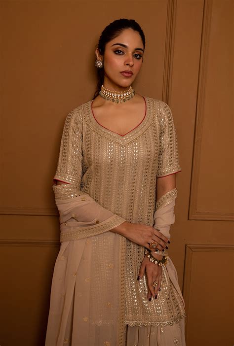 Ivory Leaf Stripe Hoor 2.0 Gharara Set